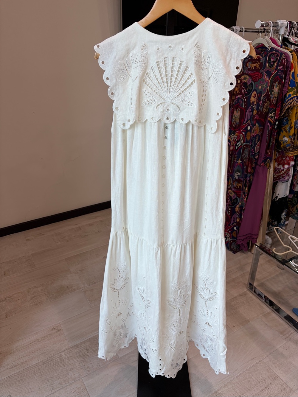 Farm Rio: Off-White Sleeveless Maxi Dress - Picture 9 of 11